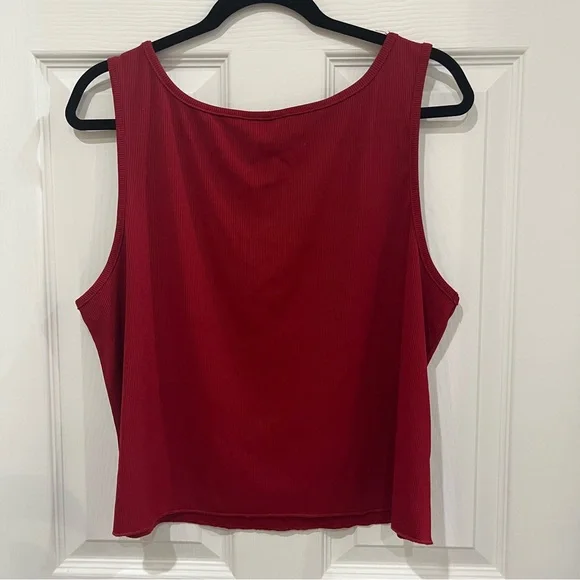 Red Ribbed Cropped Tank - Picture 2 of 6